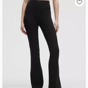 lululemon Groove HR Nulu Flared Pant *short